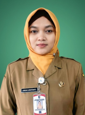 Endah Ardiyanti, SKM